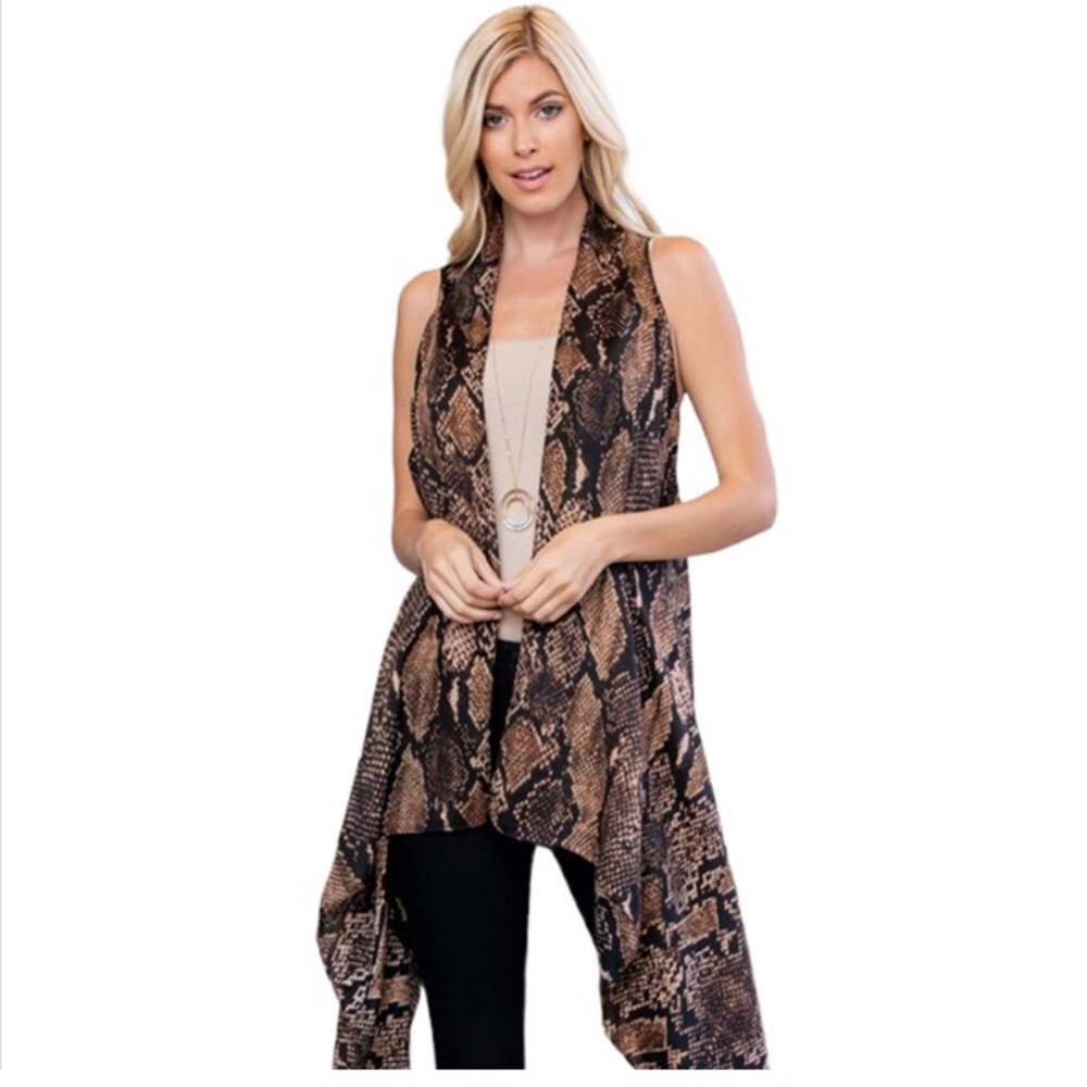 Lightweight snake print vest